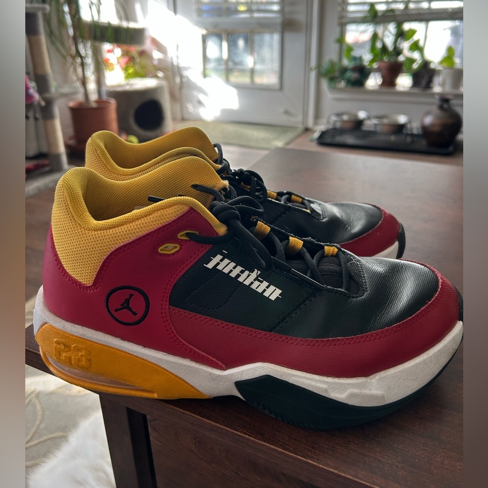Jordan Boy's Max Aura 3 SE (Big Kid)